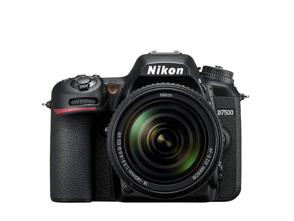 Nikon ニコン D7500